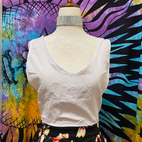 🌈 Lovely getaway flower picnic romper - Picture 3 of 12